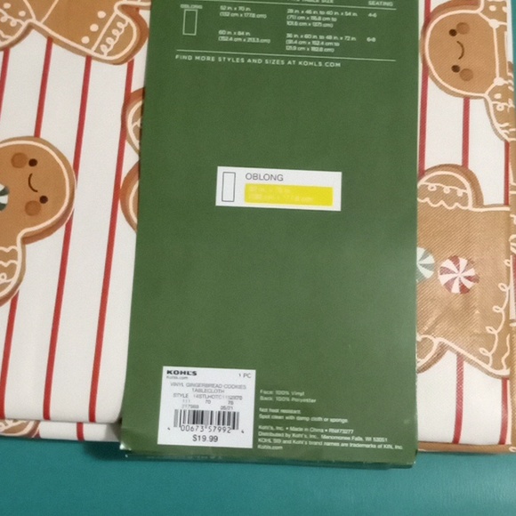 Christmas Tablecloth NWT - Picture 2 of 6